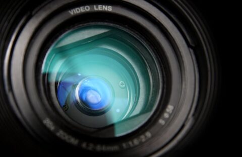 Zoom in/out video live stream